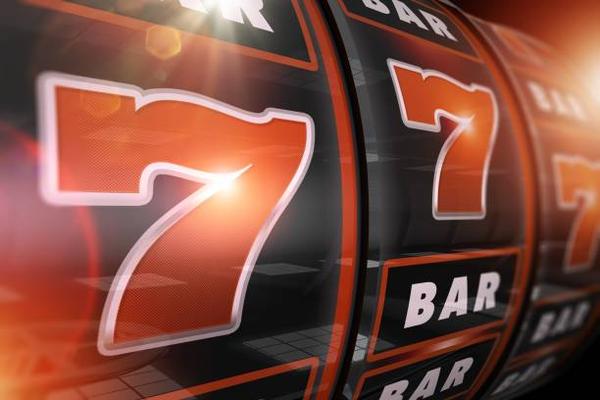 Explore Luxury Casino Themes and Baccarat Tables at 바카라사이트