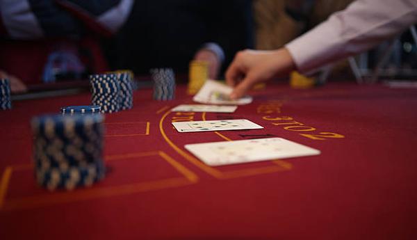 Where to find reliable information on online casino game libraries